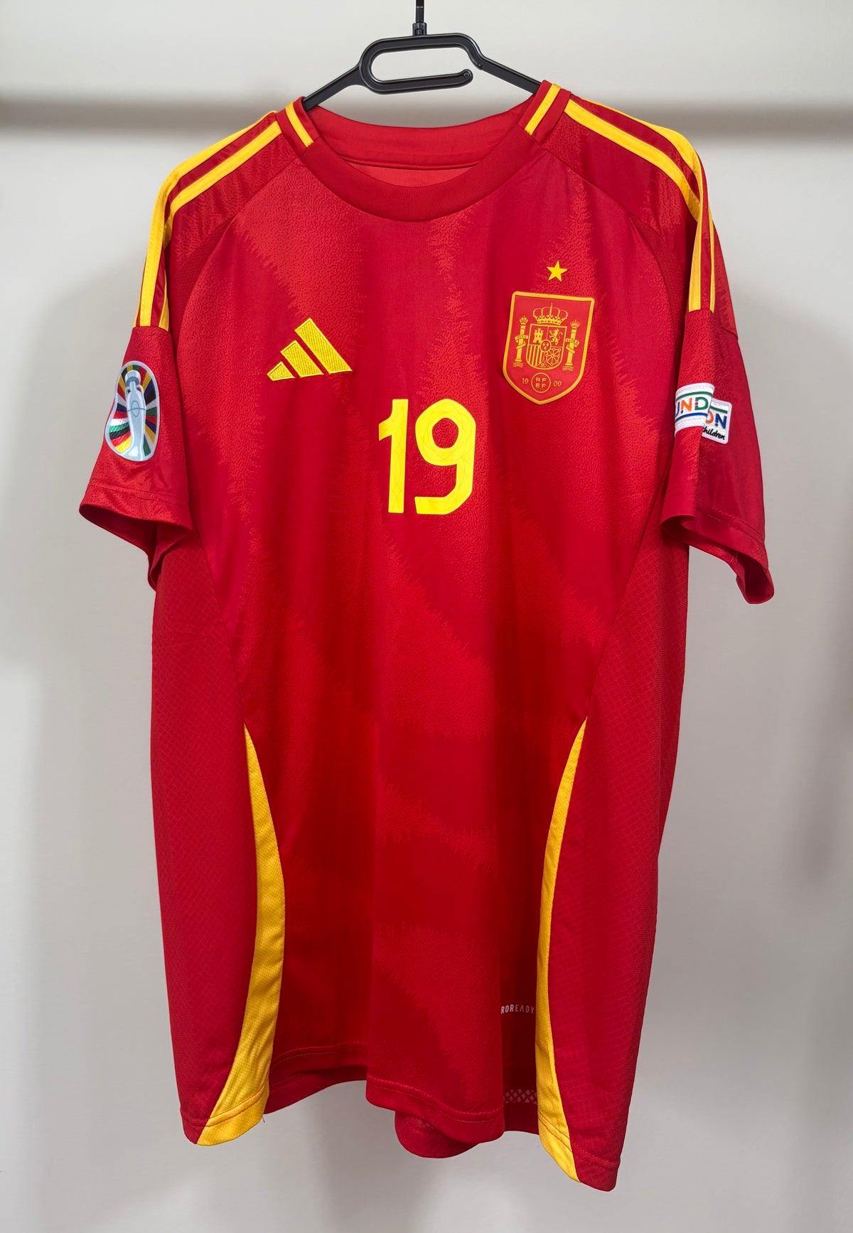 Home 1990 · Match issue